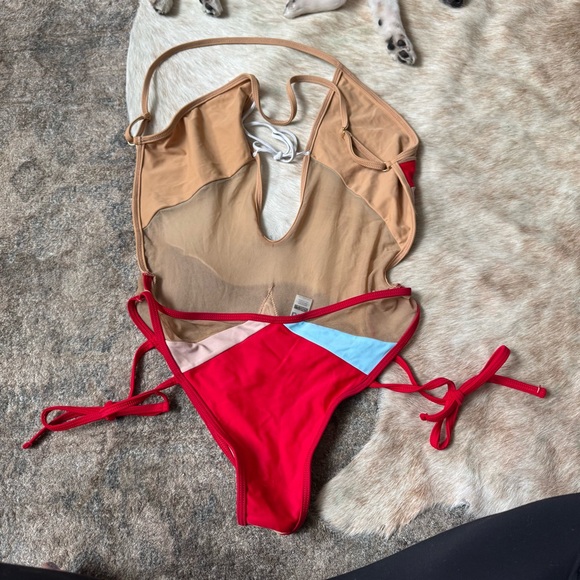 Mesh Star-Patterned Women's Swimsuit - Picture 9 of 11